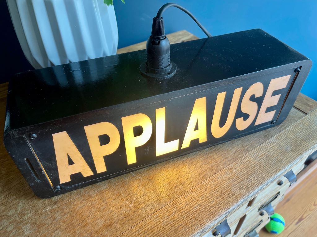 Vintage Studio APPLAUSE Lightbox Antique, Vintage and Retro Furniture